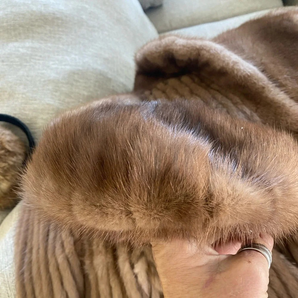 vintage Genuine Fur hat so chic and fun - Picture 10 of 12